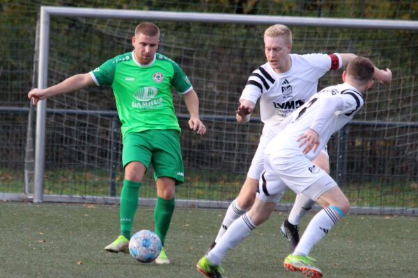 2025_11_02_budberg-esc06_17